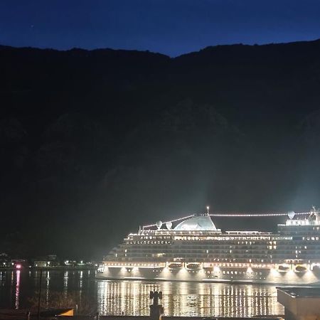 Apartment Oaza Kotor Eksteriør billede